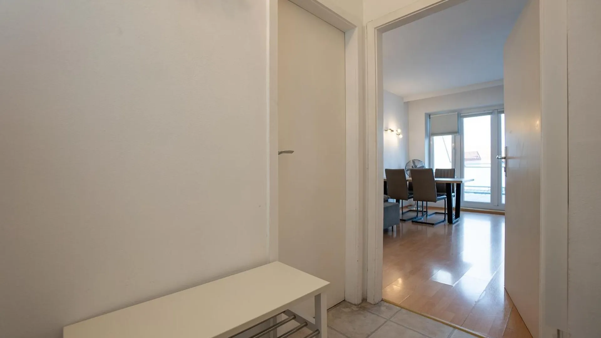 Apartment With A Private Terrace Located Right Near Belvedere Castle, 15 Minutes Away From Stephansdom Wien 0*,