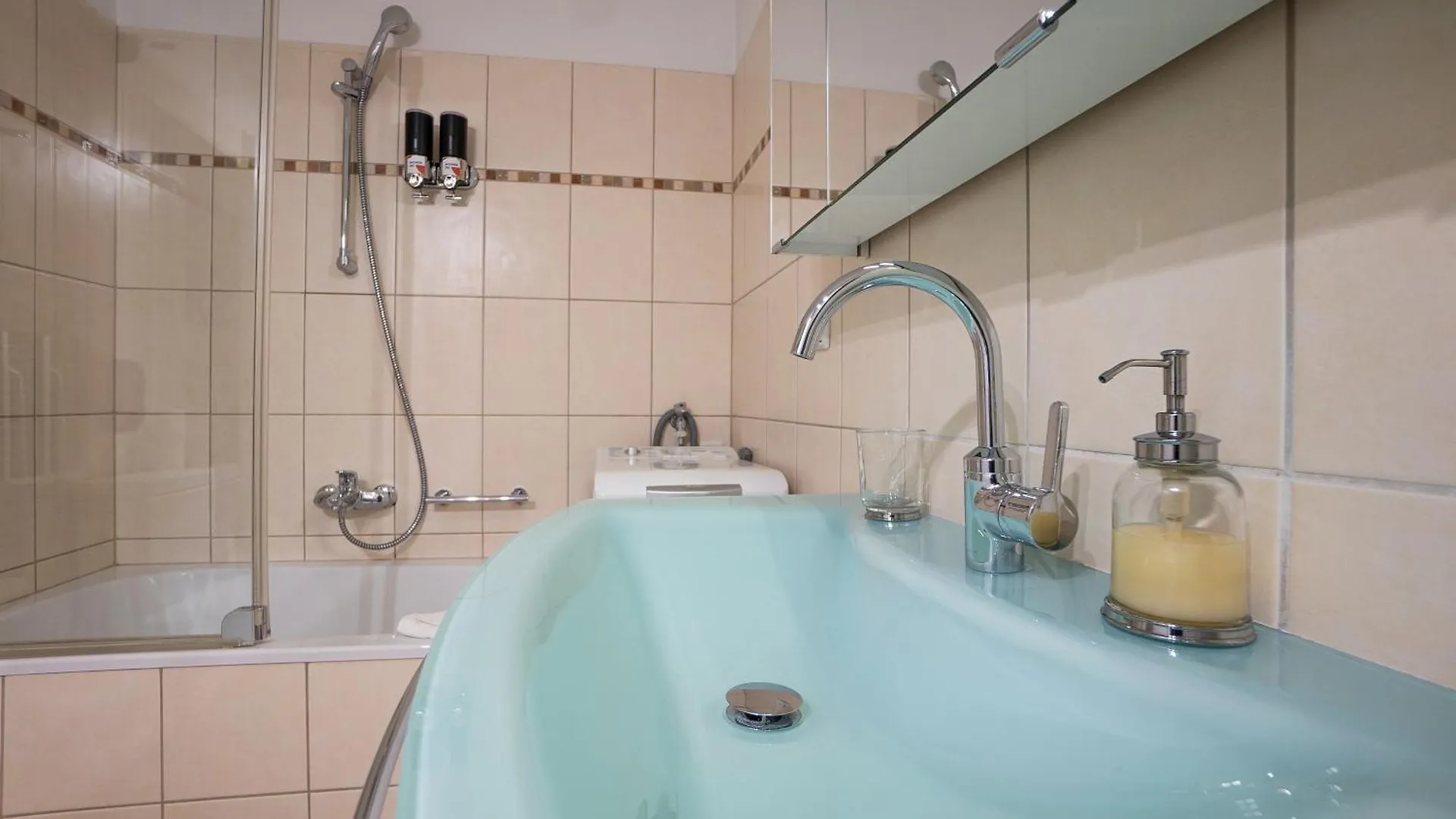 Apartment With A Private Terrace Located Right Near Belvedere Castle, 15 Minutes Away From Stephansdom Wien 0*,  Österreich