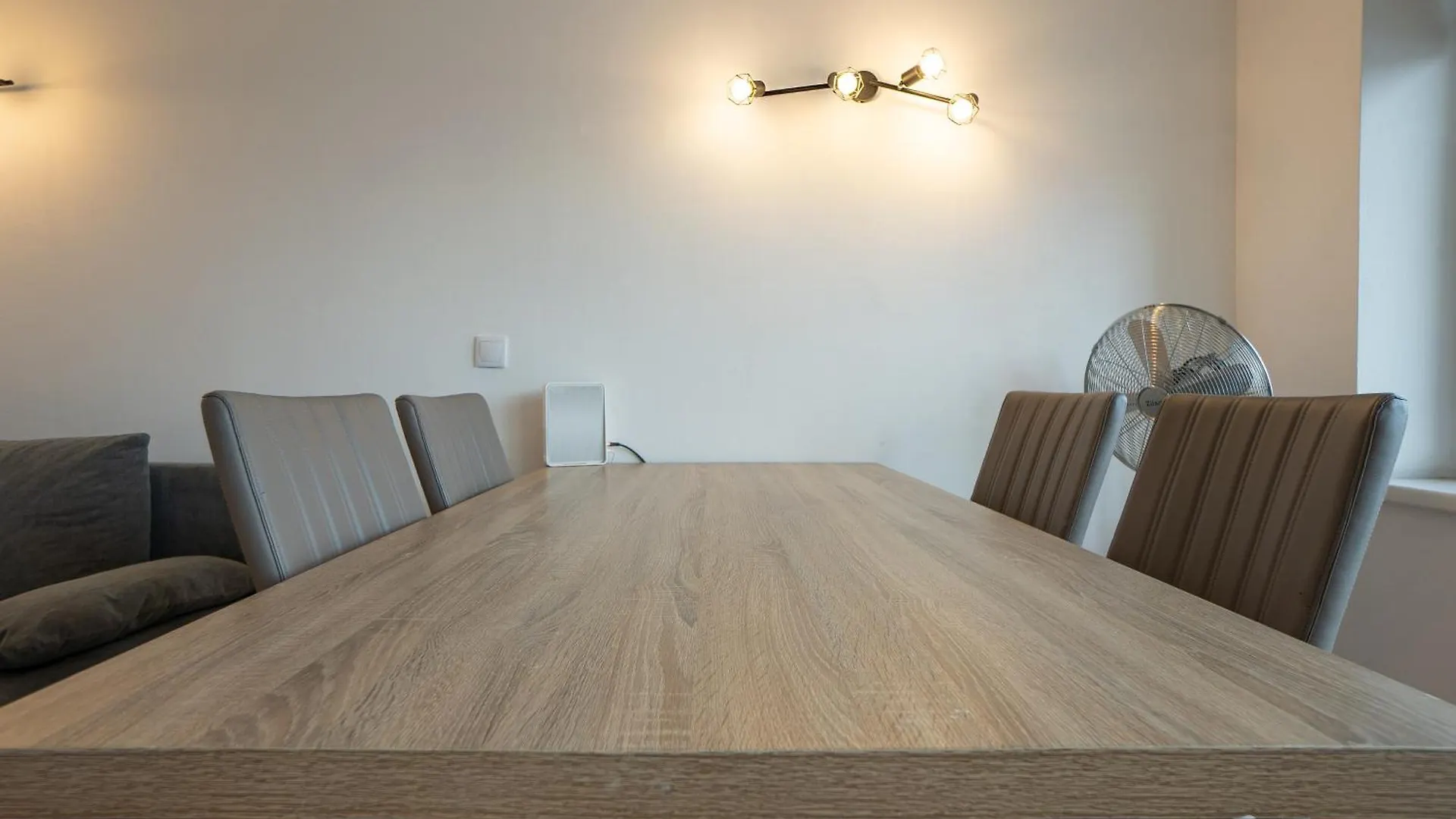 Belvedere Terrace Apartment: Central Vienna Retreat Apartment