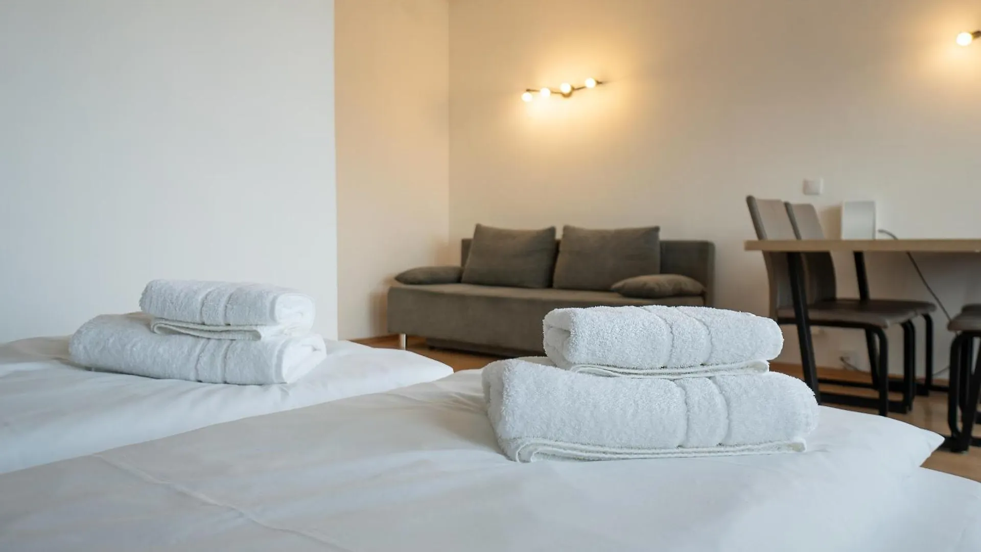 Belvedere Terrace Apartment: Central Vienna Retreat Apartment